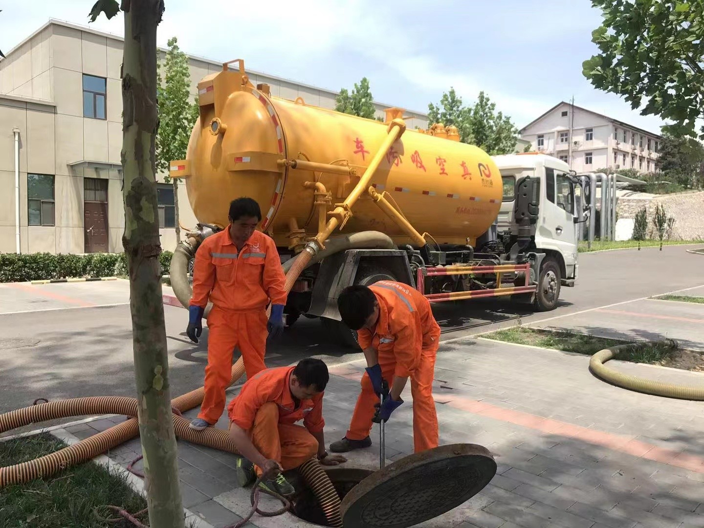 尚志化粪池清理与5-8吨吸粪车施工效率分析